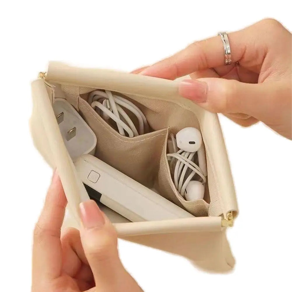 Bullet Storage Bag with Automatic Closure, Wired Headphone Storage Bag, PU Coin Purse, Mini Portable Lipstick and Makeup Bag