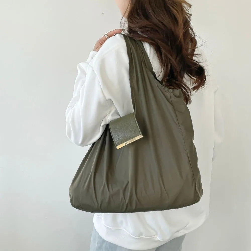 Reusable Mini Keychain Tote Bag Large Capacity Eco-Friendly Foldable Shopping Bag Key Ring Lightweight Expandable Reusable Bag Main image