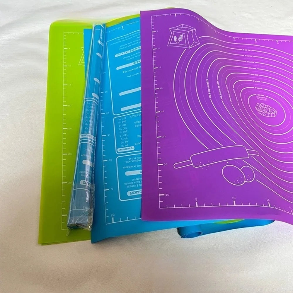 Food gradePlasticRolling Mat with Measuring Tool Non slip Kneading Mat, Easy To Clean Non stick Baking Mat ReusableBakingUtensil